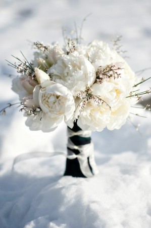 Winter wonderland wedding flowers